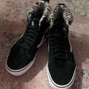 Vans platform skate shoes with faux leopard print fur, Women’s size 8.5